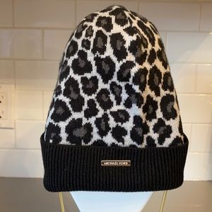 Michael Kors toque - black & grey leopard print - EUC